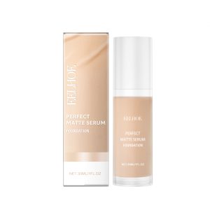 Moisturizing Liquid Foundation Easily Creates A Natural Skin Tone