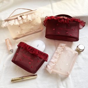 Petit Trouver Mesh Heart Embroidery Lace Hand-held Bag Cute Tissue Bag
